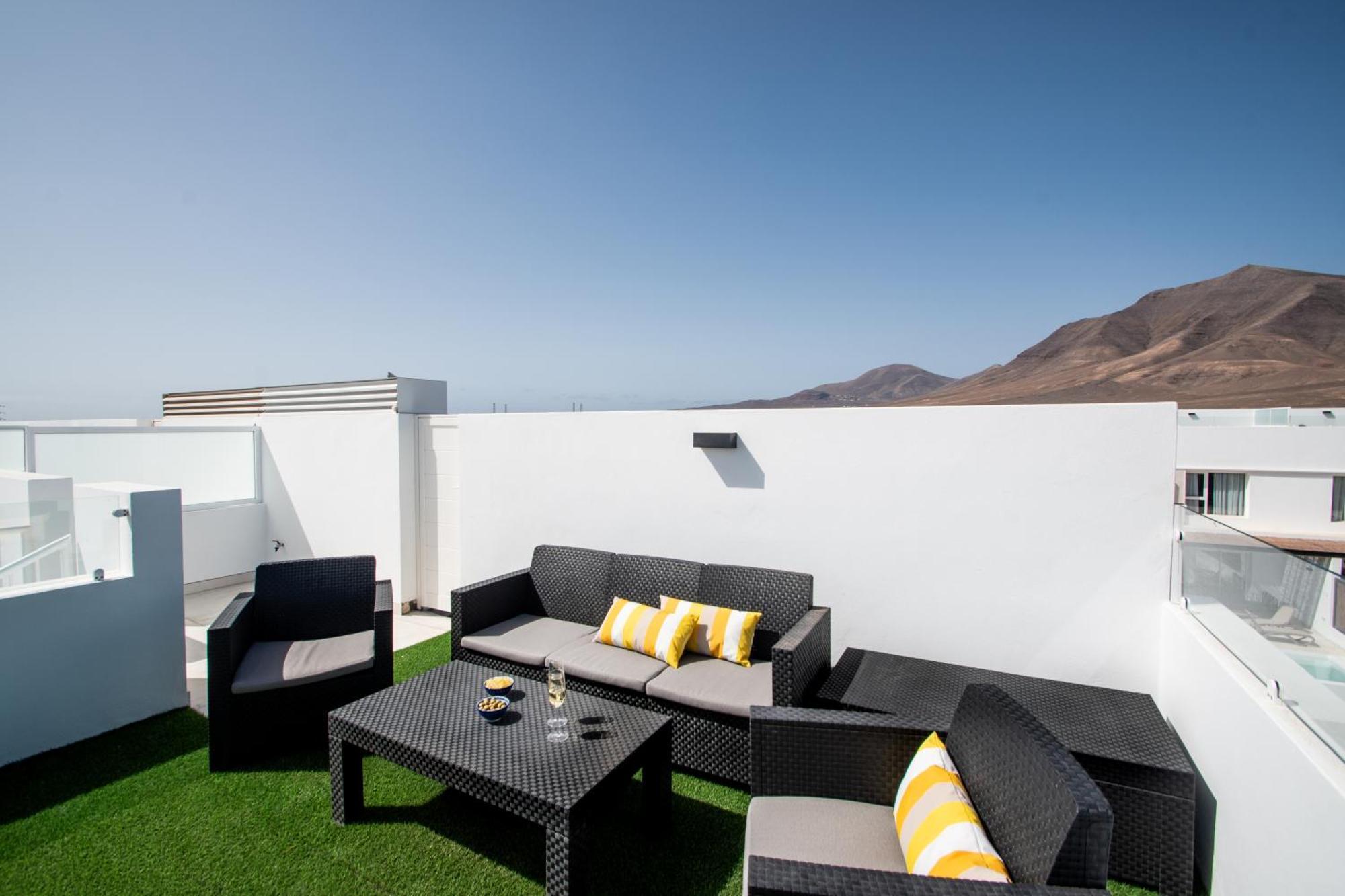 Serena Villa 38 - Heated Pool, Sea Views, Ac, High Speed Internet Playa Blanca  Eksteriør billede